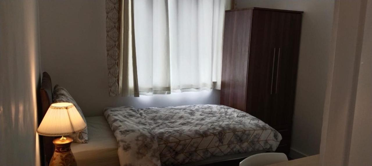 White House Ensuite Double Bedroom Warrington  Buitenkant foto
