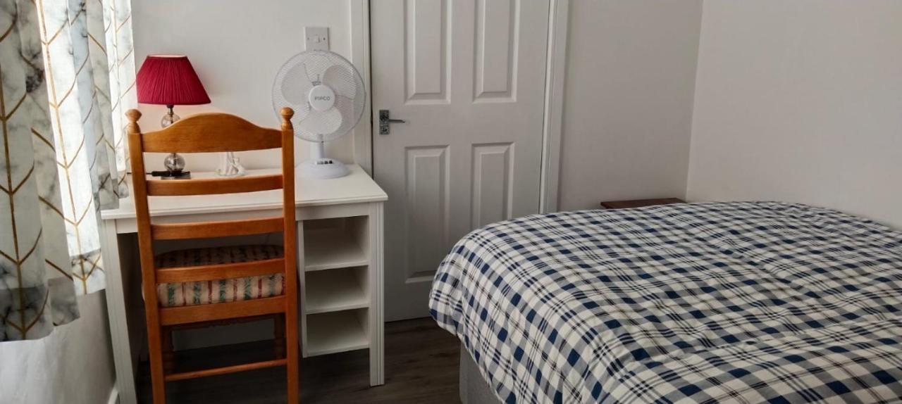 White House Ensuite Double Bedroom Warrington  Buitenkant foto
